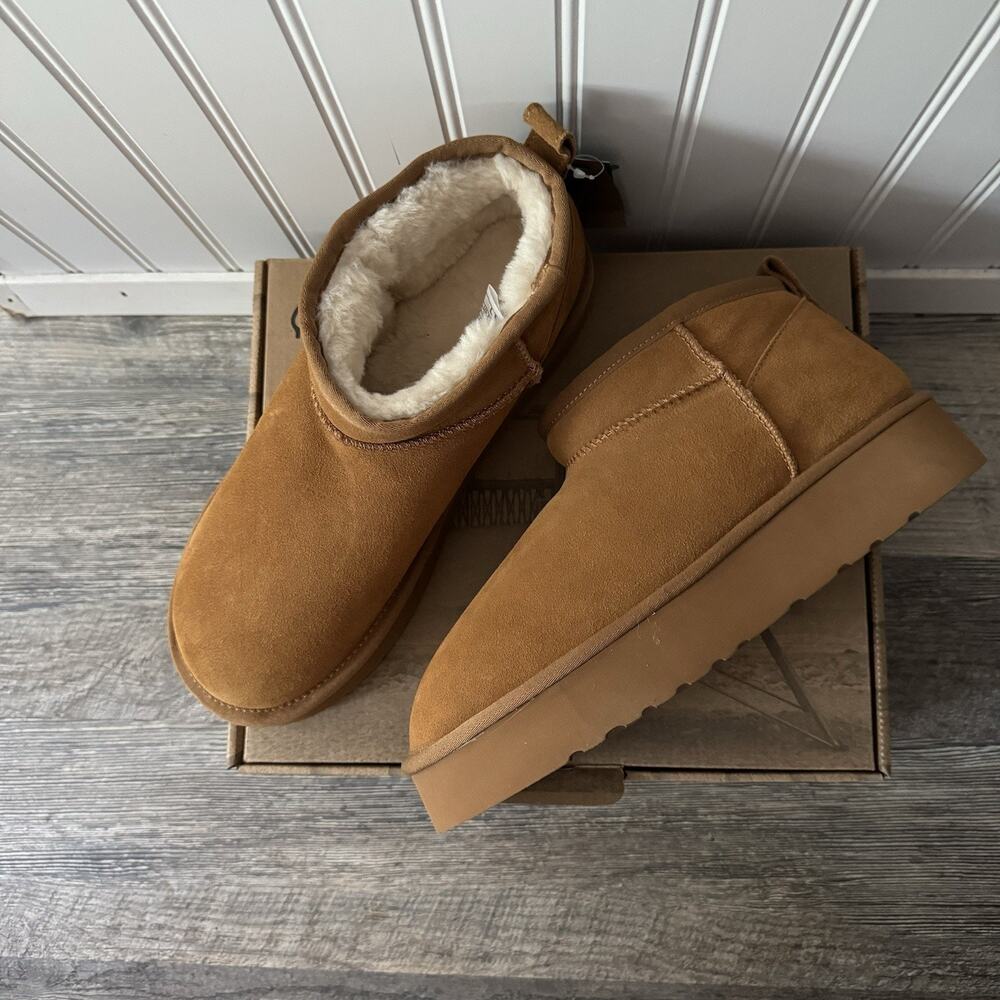 Lamo Ellie Platform Boots Water Resistant Suede NEW Size 10